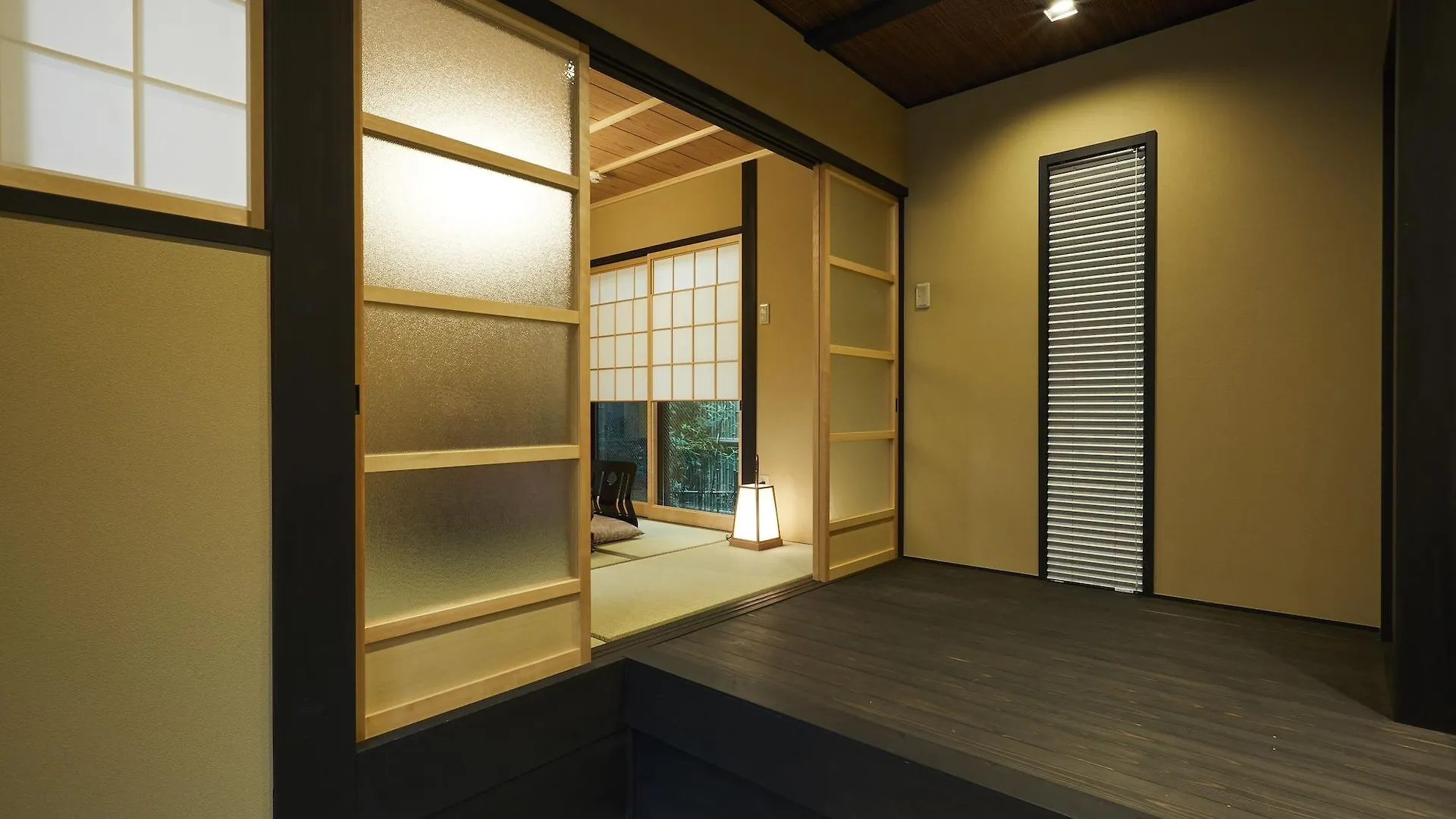 Rinn Gion Yasakamae Kyoto